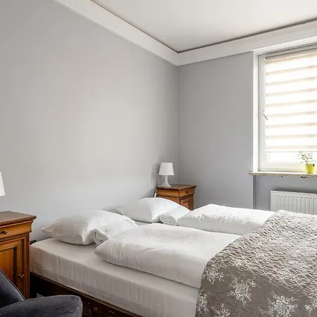 Rentplanet - Apartament Komuny Paryskiej Otel Wroclaw