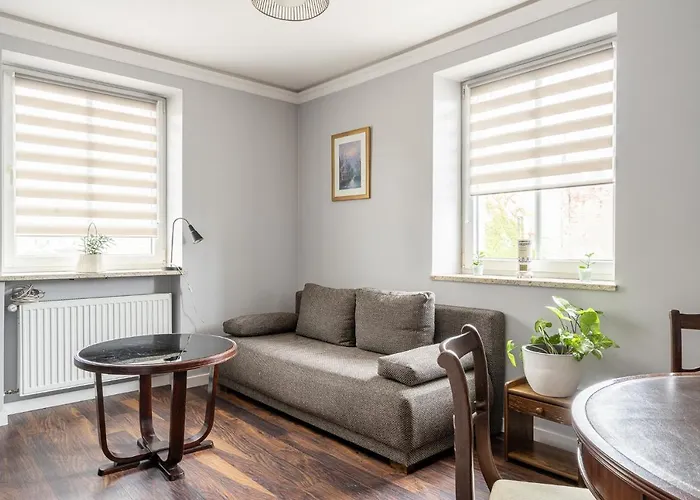 ホテル Rentplanet - Apartament Komuny Paryskiej ヴロツワフ