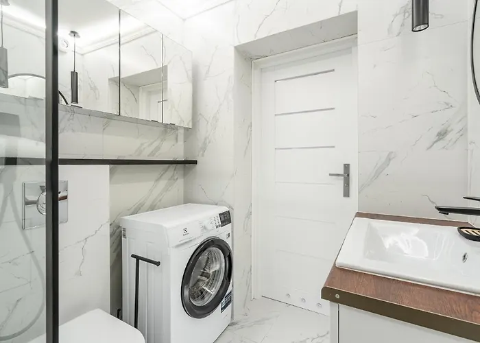 Rentplanet - Apartament Komuny Paryskiej *