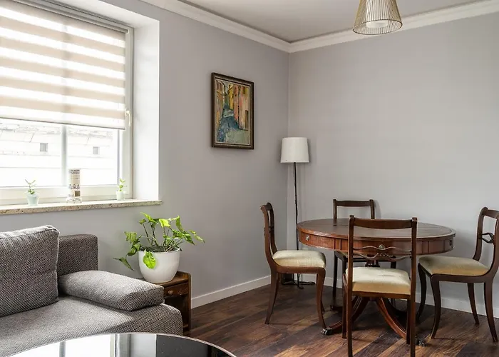 ホテル Rentplanet - Apartament Komuny Paryskiej *